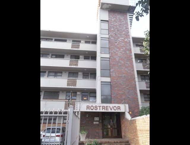 2 bed property to rent in ROSEBANK